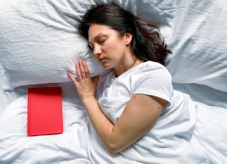 Los catalanes despiertan el día después de Sant Jordi con la casa llena de libros desconocidos que ni siquiera les gustan
