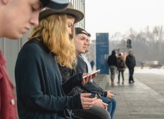 Los jóvenes españoles denuncian que es imposible pagar el alquiler con lo cara que está la cocaína