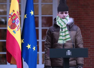 Pedro Sánchez, totalmente sobrepasado por la ola de frío, dimite como presidente del Gobierno
