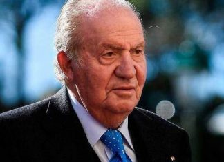 Juan Carlos I pregunta si hace falta que vaya a Bolivia a parar el golpe de Estado