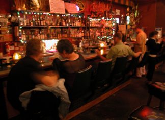 ¿El sitio perfecto? Este bar organiza noches de micro-cerrado