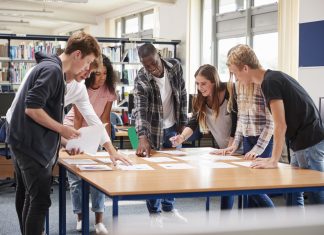 Antena 3 estrena una nueva serie de instituto para jóvenes muy inteligentes llamada “Física Cuántica o Química Orgánica”