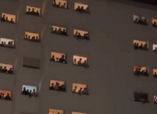 Los alumnos del colegio mayor en el que se profirieron insultos machistas serán castigados presidiendo empresas del IBEX-35