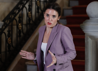 El Gobierno corrige de urgencia la ley del «solo sí es sí», que pasa a llamarse «solo sí es sí y no es que no y si el sí pasa a ser no, entonces no es que sí y por tanto es que no»