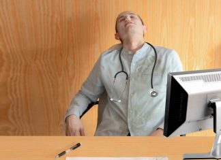Un señor dona su cuerpo a la ciencia y lo ponen de médico en un hospital de Madrid