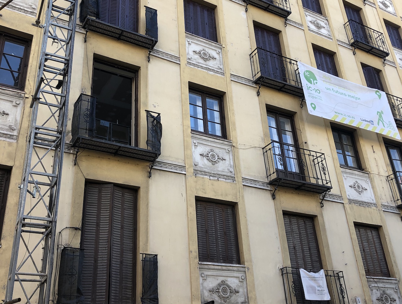 Un Compa ero De Piso Optimista Tras Su Reuni n Con Buitrasa La Nueva un-compa-ero-de-piso-optimista-tras-su-reuni-n-con-buitrasa-la-nueva