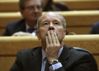 Los veteranos del Constitucional condenan a veinte años de cárcel a los nuevos jueces nombrados por Pedro Sánchez a modo de novatada