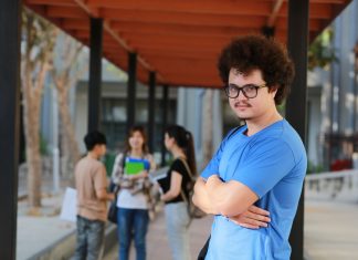 Se niega a estudiar Historia para evitar «spoilers» de futuras series