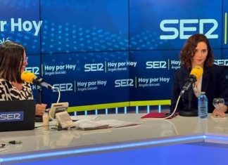 Isabel Díaz Ayuso prohibirá la entrada a Juan Lobato y a Mónica García a los debates electorales y a las propias elecciones porque, según protocolo, no están invitados