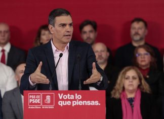 Sánchez anuncia que los mayores de 65 años podrán ir al cine por dos euros para ponerse al día con ‘el Universo Cinematográfico Marvel’