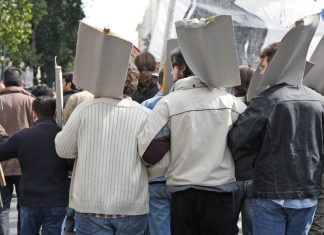 Una marcha de trabajadores pelotas pide mejores condiciones para sus jefes en el Día del Trabajo