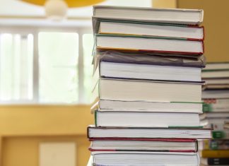 El precio de la vivienda obliga a La Casa del Libro a reconvertirse en La Habitación Compartida en el Centro del Libro