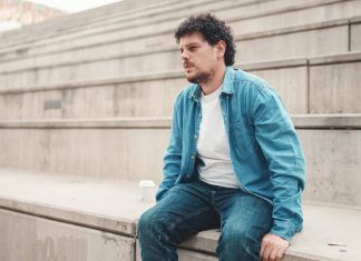 Se niega a ir a votar porque las elecciones generales están muy politizadas