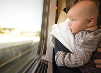 Renfe obligará a que todos los bebés viajen en el vagón del silencio