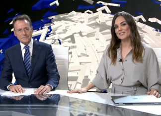 Antena 3 Noticias arranca su informativo diciendo que tiene veinte noticias malas y una buena y pregunta a los espectadores con cuál quieren que empiece primero