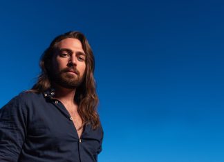 Jesucristo deja la fe para dedicarse al reguetón