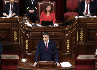 Pedro Sánchez comparece de urgencia en el Congreso para leer el primer capítulo de su nuevo libro
