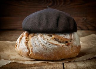 Una nueva normativa obligará a que el pan de pueblo lleve boina