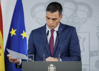 Sánchez dimite por el escándalo de las mascarillas y luego se amnistía y recupera el cargo