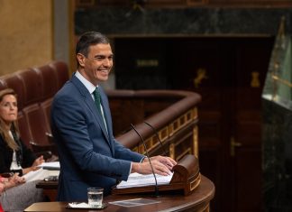 Pedro Sánchez, el mejor presidente de la democracia, promete 100 millones de euros de ayudas a la prensa