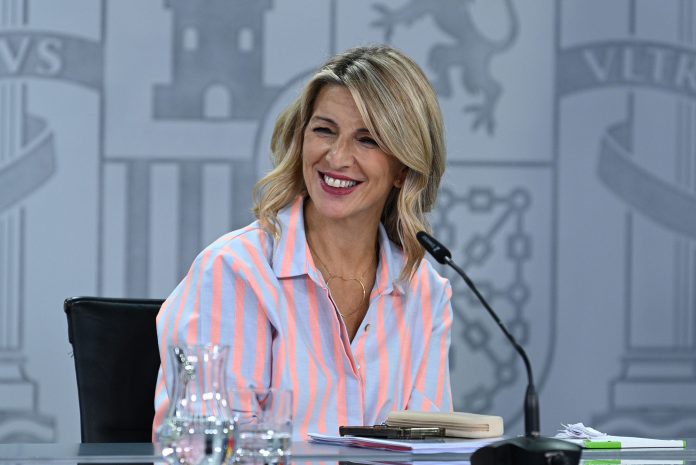 Yolanda Díaz valora meterse en política al ver la incapacidad del gobierno  actual para solventar la crisis de la vivienda | El Mundo Today