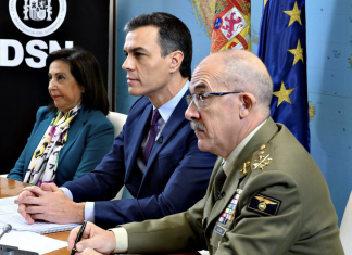 El Ministerio de Defensa no sacará los tanques ni los aviones caros al desfile del 12 de octubre para evitar que Zelenski se los pida