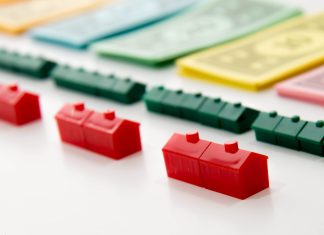 Las casas verdes ya ganan más dinero que los hoteles en Monopoly porque ahora son Airbnb