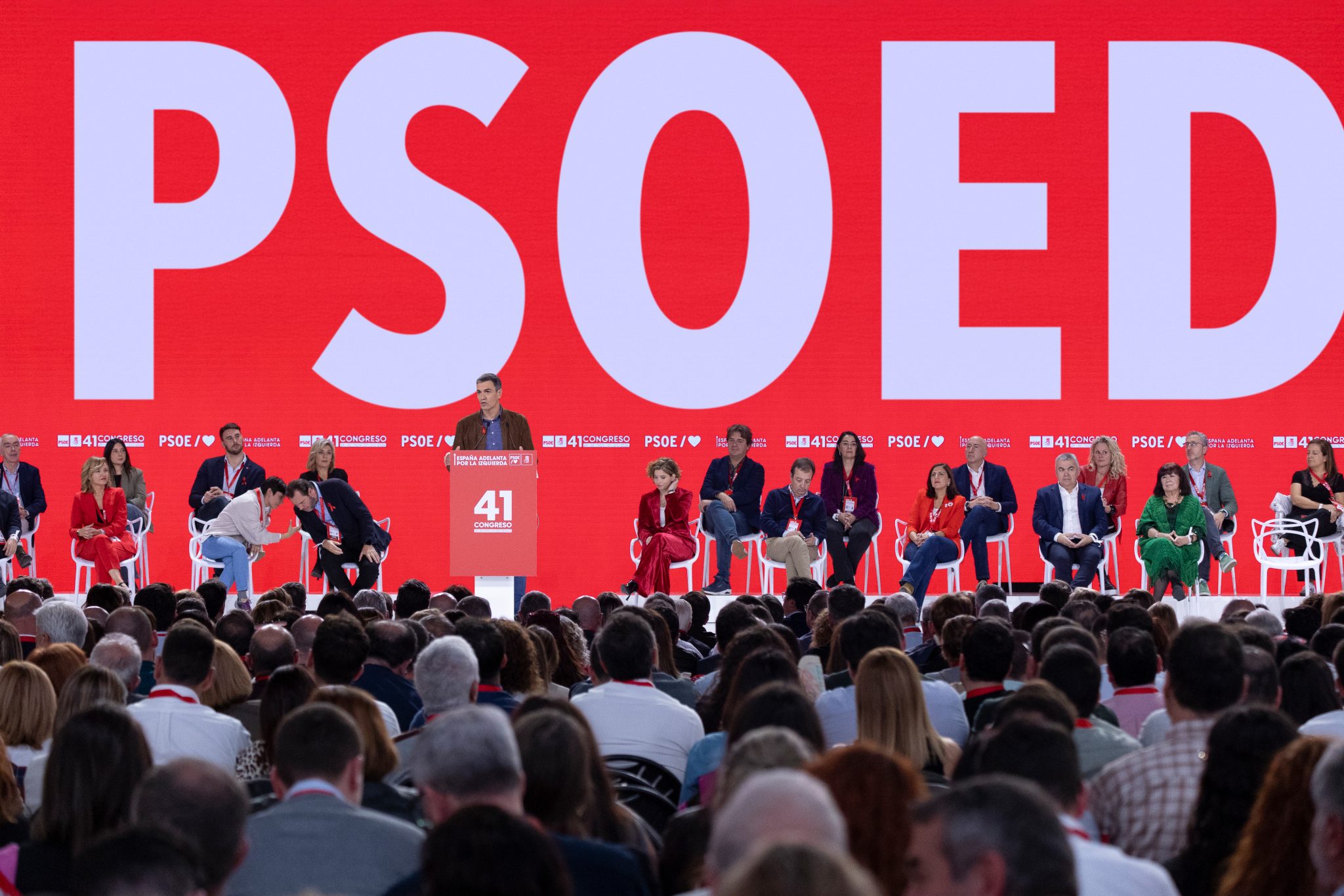 El PSOE añade la D de forma permanente a sus siglas y a su ideario | El ...