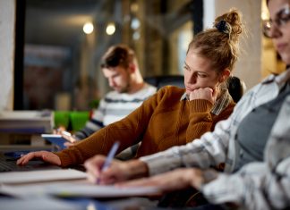 Los españoles con ganas de trabajar caen en casi un millón en seis años
