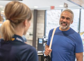 Pide que le desdoblen la personalidad como en la serie “Severance” pero para ir al gimnasio