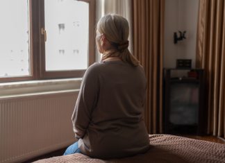 Miles de personas, decepcionadas al comprobar que ha salido el sol y siguen estando tristes