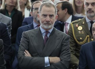 La Casa Real recuerda a los españoles que hayan visto la portada de la revista ‘Diez Minutos’ que deben arrancarse los ojos antes de quince días