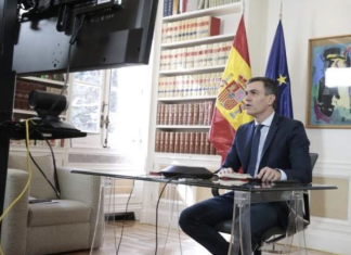 «Dije Salvados, coño», exclama Pedro Sánchez al ver La familia de la tele