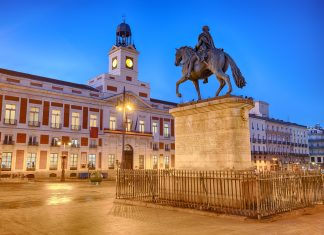 La ciudadanía, indignada, rechaza volver a acampar en Sol por miedo a que aparezca otro Pablo Iglesias