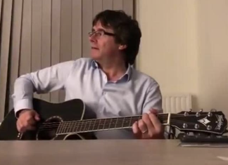 Viendo que las escenificaciones de Junts no tienen ningún efecto, Puigdemont amenaza con sacar la guitarra