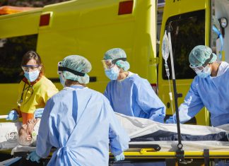 Se pone del revés un chaleco antibalas y atrae más de seis mil proyectiles