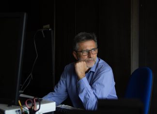 Un funcionario no entiende por qué últimamente le cuesta tanto conciliar el sueño durante su jornada laboral