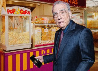 Martin Scorsese entra en una tienda de palomitas con una película a todo volumen