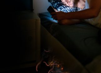Los monstruos de debajo de la cama alertan sobre la mala calidad del sueño de los españoles