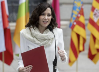Ayuso exige que el presidente del Gobierno se someta a un chequeo en Quirón Salud de 300 millones de euros