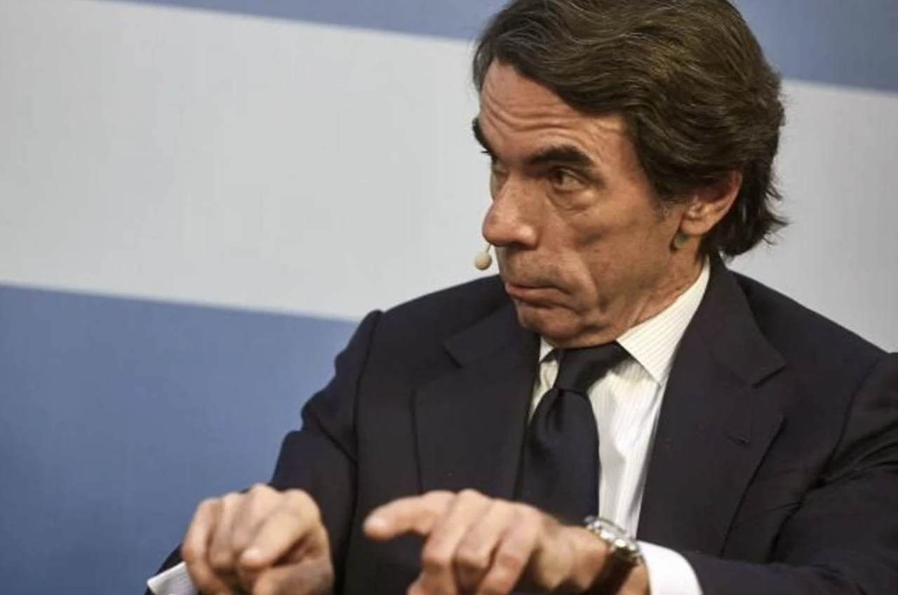 Aznar advierte que acudirá a los tribunales si le vinculan con la presidencia del Gobierno de España entre 1996 y 2004 | El Mundo Today