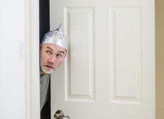 Los motivos por los que deberías poner papel de aluminio en los picaportes de tu vivienda