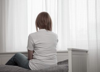 “Creo que he caído en una de estas estafas románticas”, dice una mujer tras 30 años felizmente casada