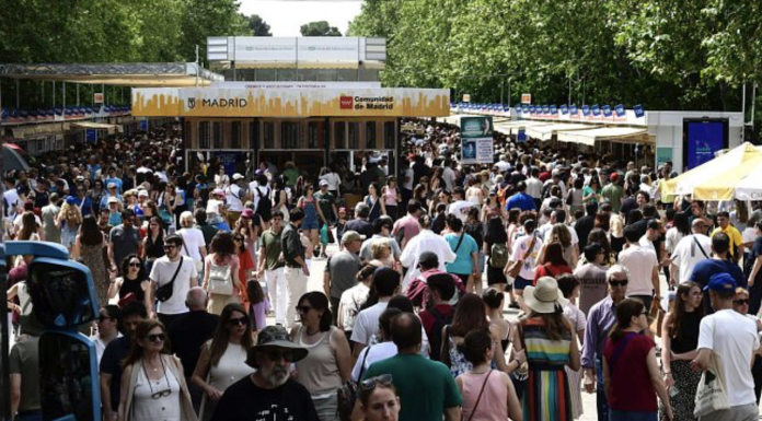 Amazon empieza a recibir los pedidos de los lectores que fueron a la Feria del Libro de Madrid a apuntar títulos
