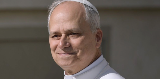 El Papa pide reunirse con la Gilipollas del Año de la revista El Jueves