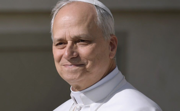 El Papa pide reunirse con la Gilipollas del Año de la revista El Jueves