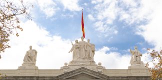 Uno de cada tres españoles cree que los jueces del Partido Popular no son imparciales